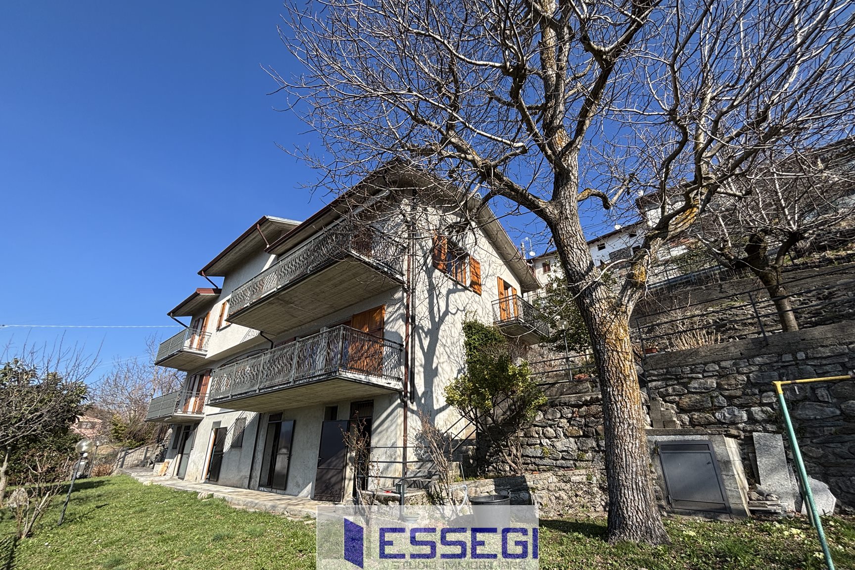 VELESO Casa indipendente